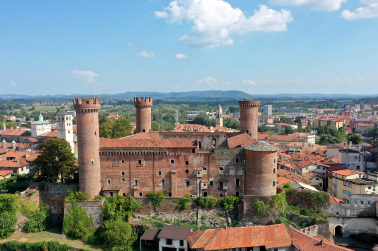 La città di Ivrea nelle Colline Piemontesi