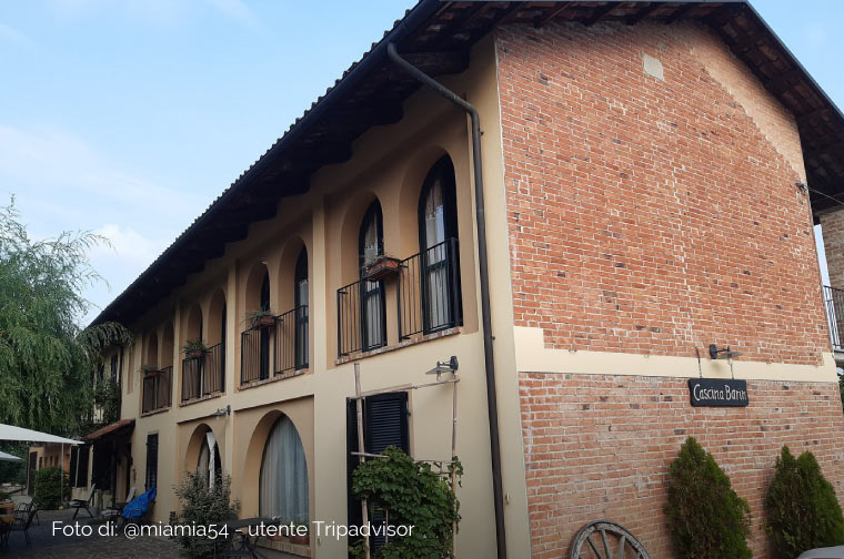 Roero Agriturismo Cascina Barin