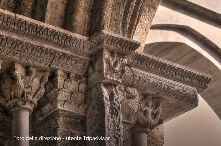 Dettaglio delle colonne della Sacra di San Michele