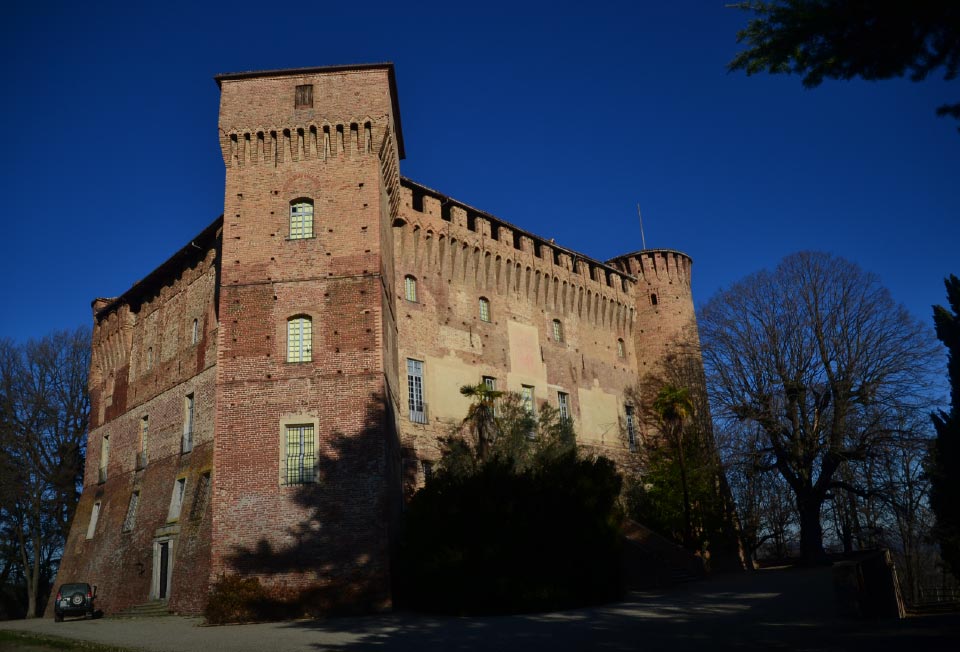 Castello dei Conti Roero a Monticello d’Alba