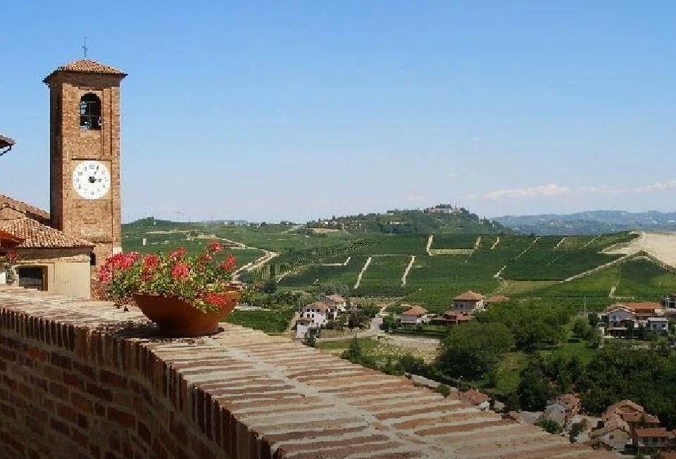 Vista panoramica da Castellinaldo d'Alba